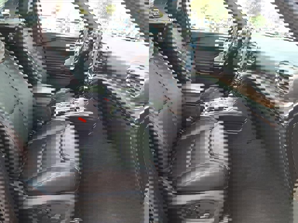 Certified 2023 Ford Explorer Platinum w/ Technology Package image 11