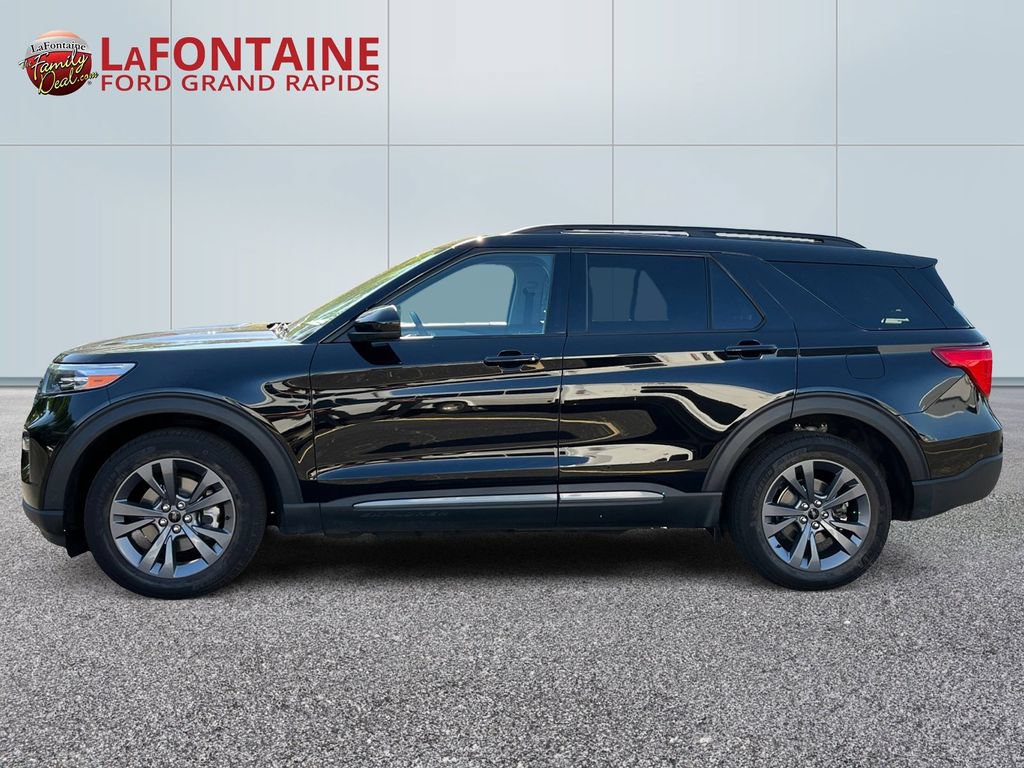 Certified 2023 Ford Explorer XLT w/ Equipment Group 202A AWD/4WD image 4