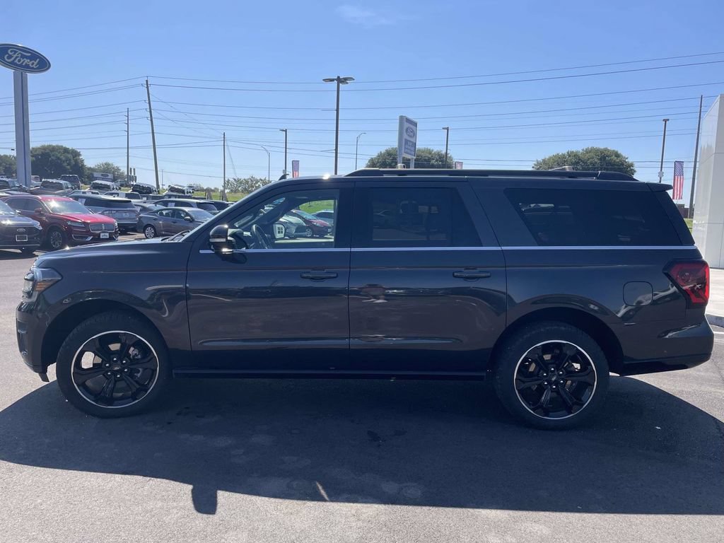 Certified 2023 Ford Expedition Max Limited AWD/4WD image 6