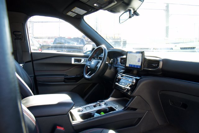 Certified 2023 Ford Explorer ST-Line AWD/4WD image 28