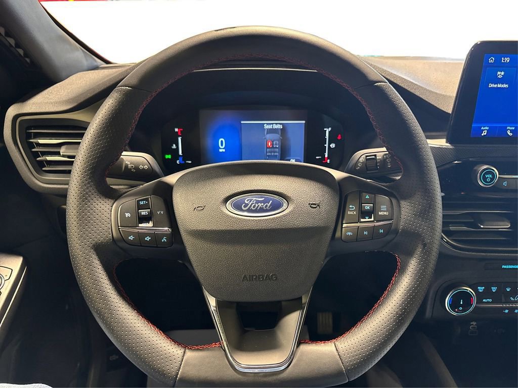 Certified 2025 Ford Escape ST-Line image 27