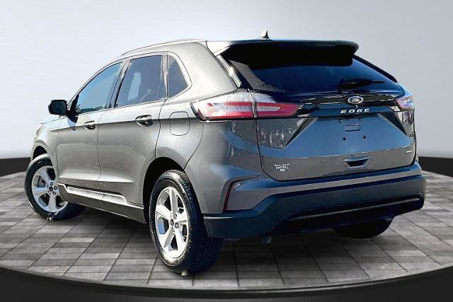 Certified 2023 Ford Edge SE image 4