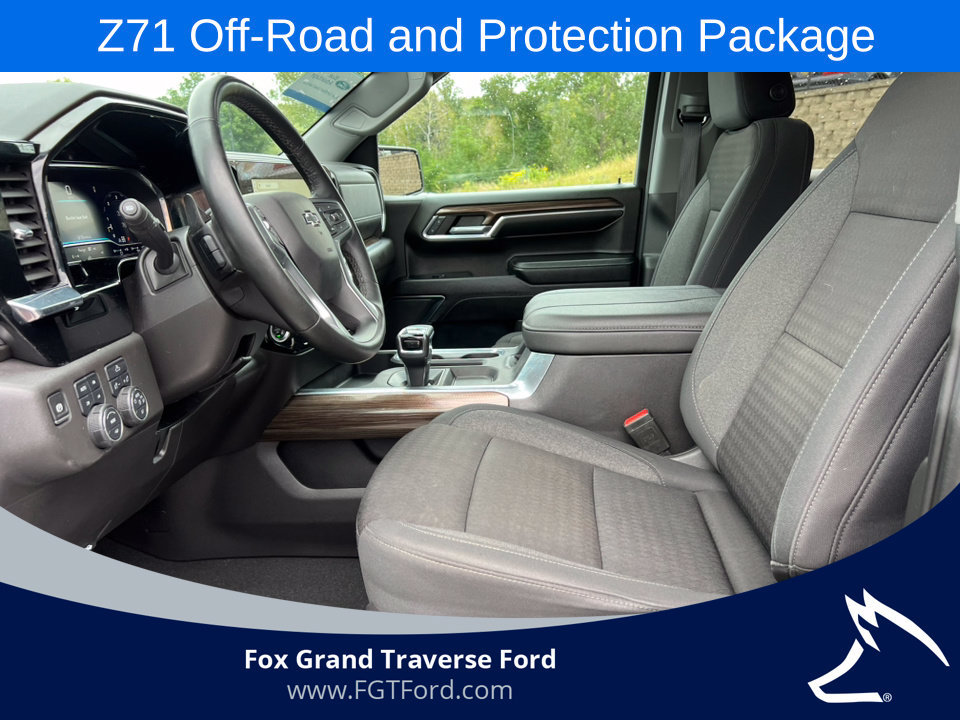 Used 2024 Chevrolet Silverado 1500 RST AWD/4WD image 4