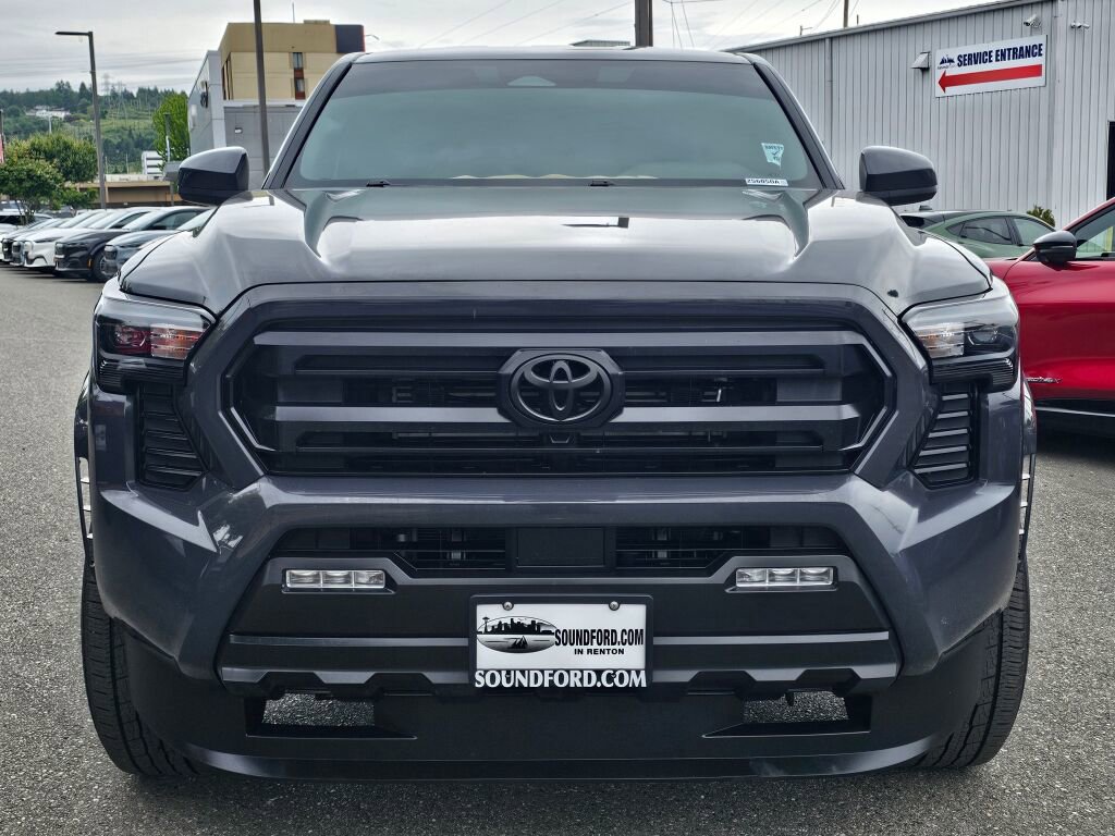 Used 2024 Toyota Tacoma SR5 AWD/4WD image 9