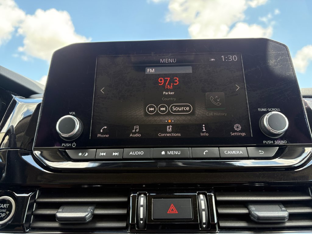 Used 2024 Nissan Pathfinder SV AWD/4WD image 15