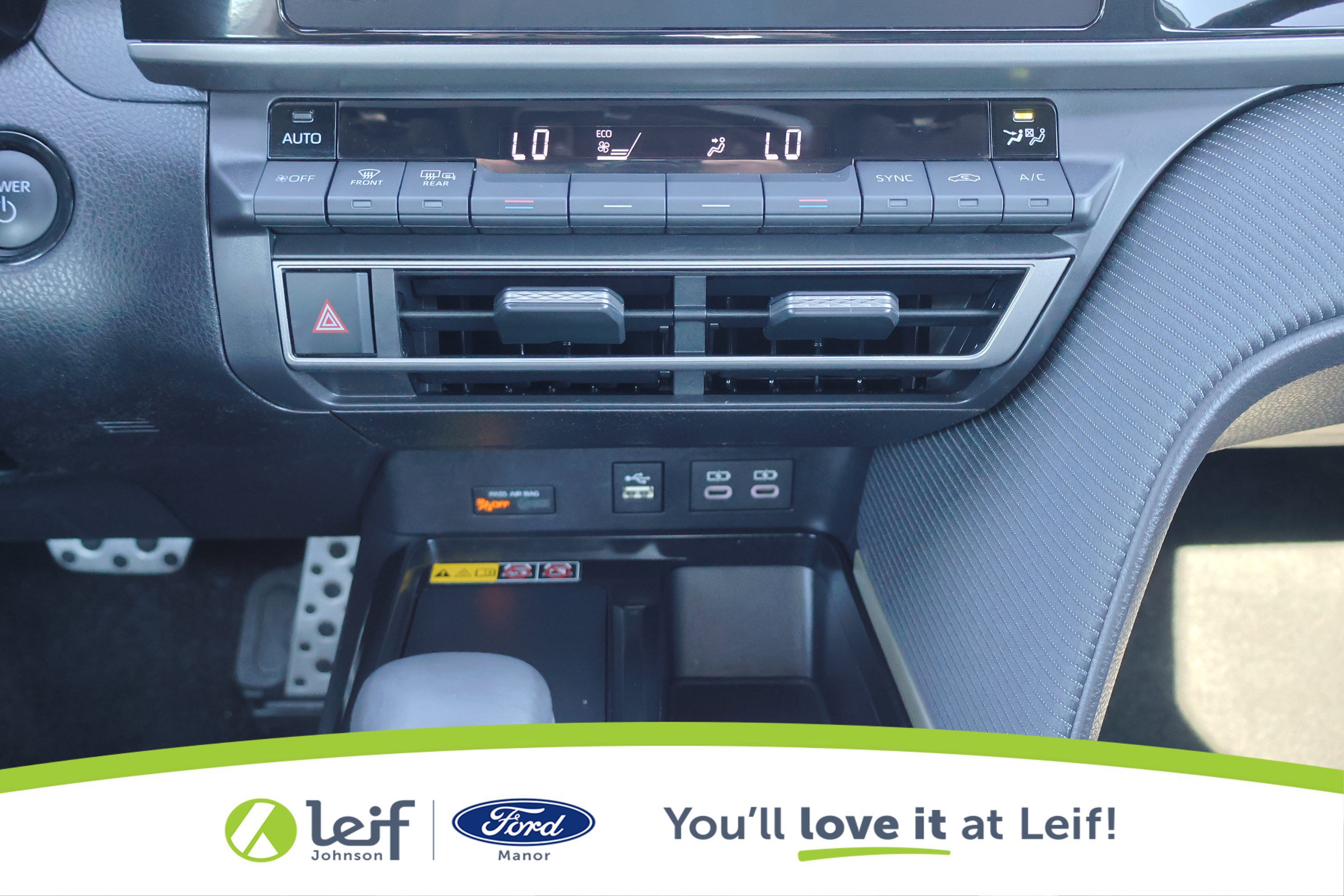 Used 2025 Toyota Camry SE image 22