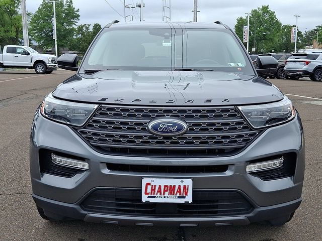 Certified 2023 Ford Explorer XLT w/ Equipment Group 202A AWD/4WD image 2