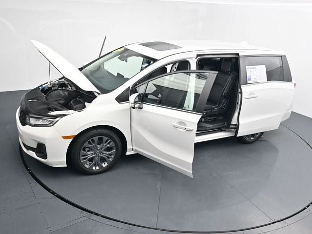 Used 2025 Honda Odyssey Touring image 35