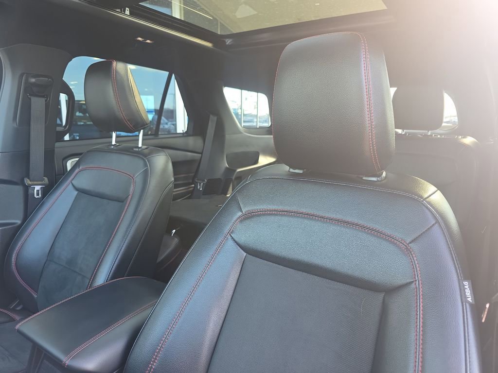 Certified 2023 Ford Explorer ST-Line w/ Class IV Trailer Tow Package image 21