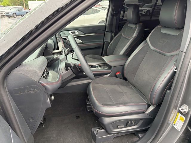 Certified 2026 Ford Explorer ST w/ Sun And Sound Package AWD/4WD image 16