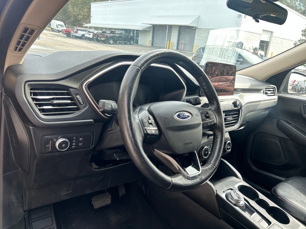 Certified 2020 Ford Escape SEL image 10