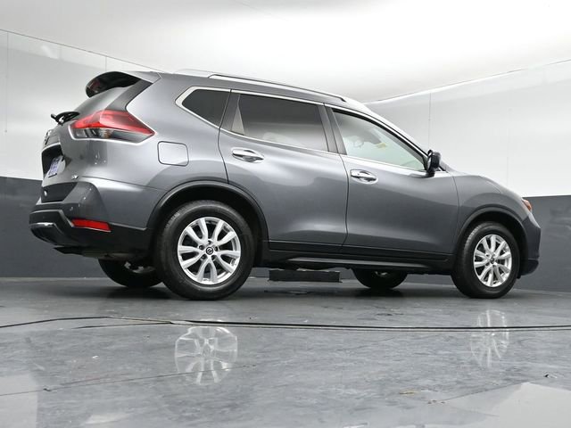 Used 2020 Nissan Rogue SV FWD image 40