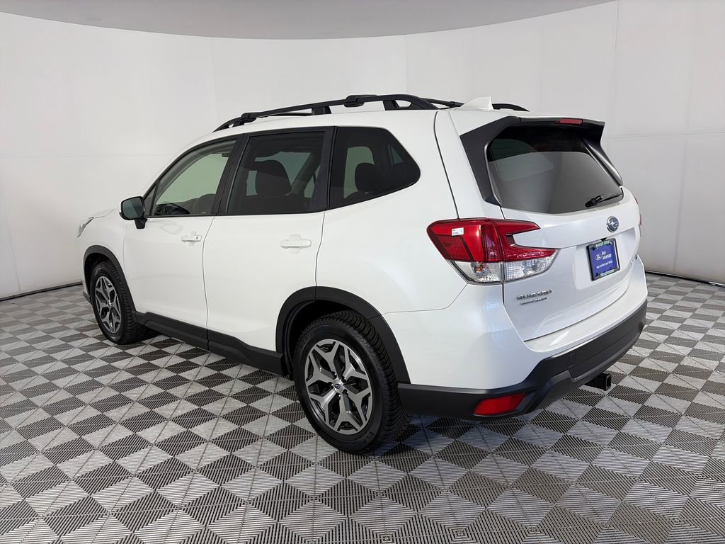 Used 2023 Subaru Forester Premium AWD/4WD image 5