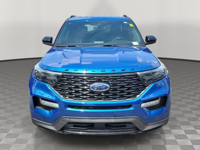 Certified 2023 Ford Explorer ST-Line w/ Class IV Trailer Tow Package RWD image 2