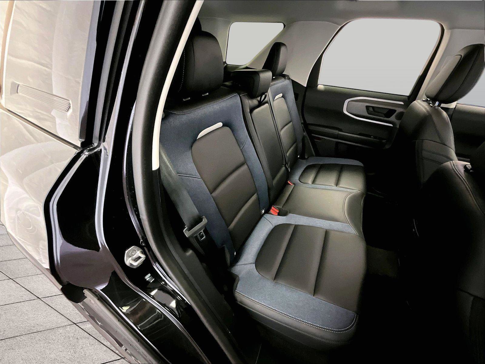 Certified 2025 Ford Bronco Sport Outer Banks w/ Outer Banks Tech Package+ image 26