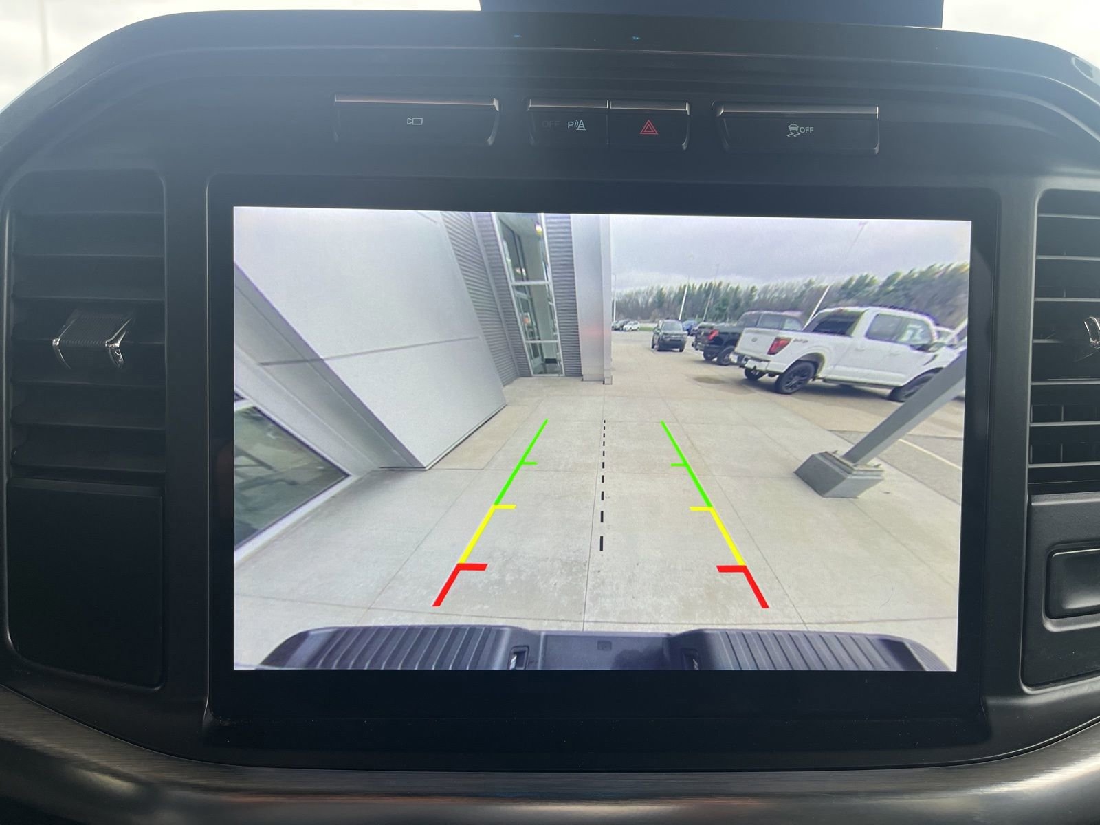 Certified 2023 Ford F150 Lariat w/ Equipment Group 502A High image 24