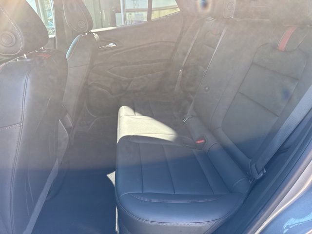 Used 2025 Chevrolet Trax RS w/ Sunroof Package FWD image 38