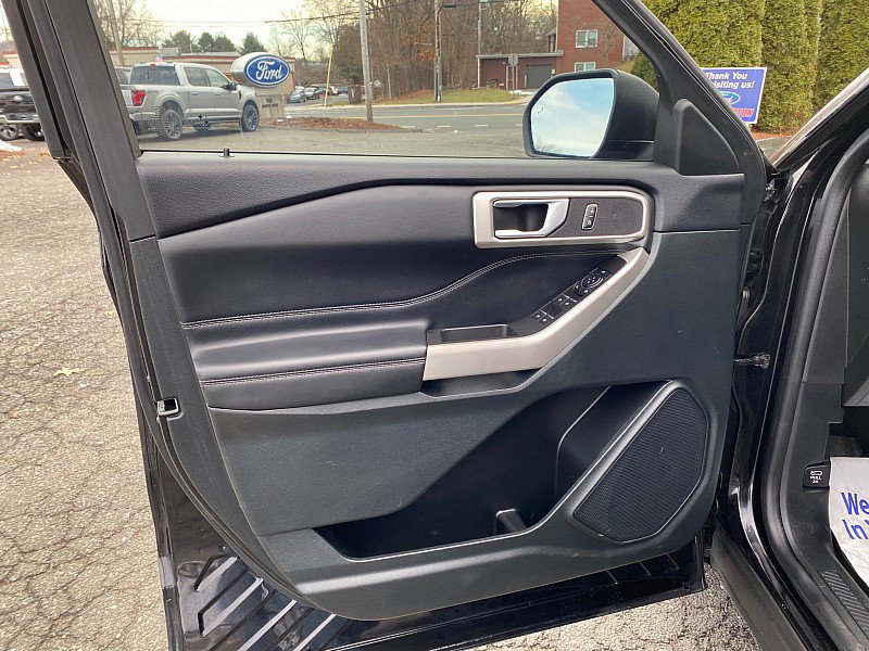 Certified 2023 Ford Explorer XLT w/ Equipment Group 202A image 26