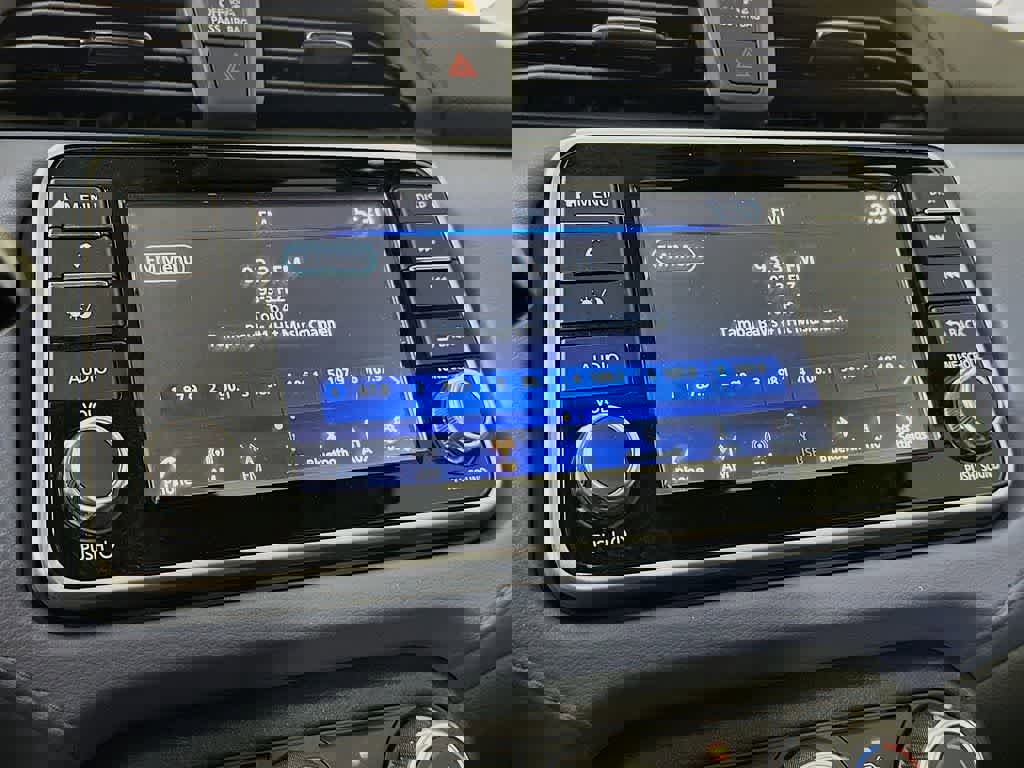 Used 2023 Nissan Versa SV image 15