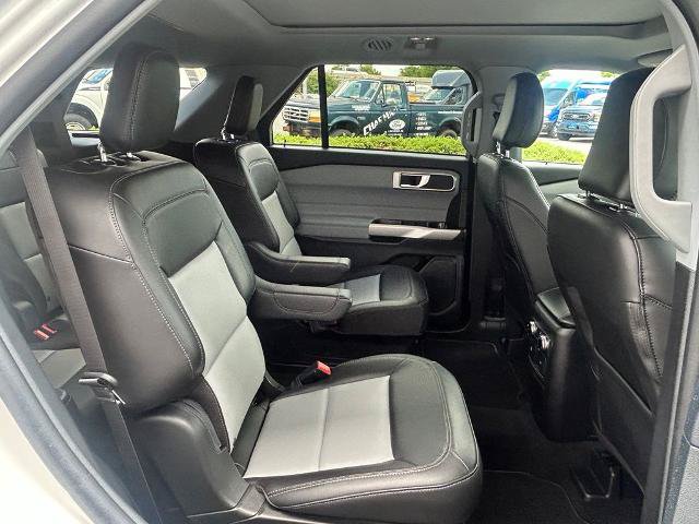 Certified 2023 Ford Explorer XLT w/ Equipment Group 202A AWD/4WD image 29