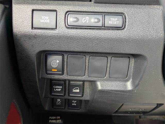 Used 2023 Nissan Frontier PRO-4X w/ Technology Package image 26