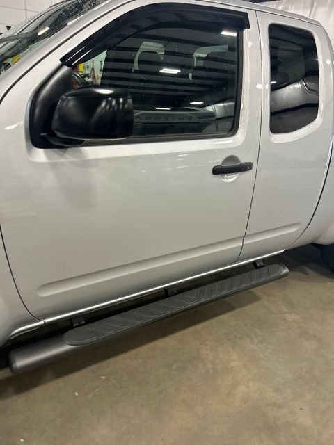 Used 2017 Nissan Frontier SV w/ SV Value Truck Package RWD image 3