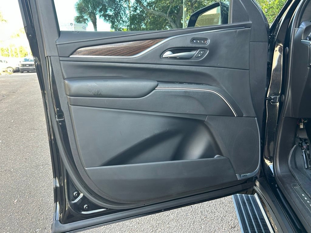 Used 2021 Cadillac Escalade ESV Sport Platinum RWD image 37