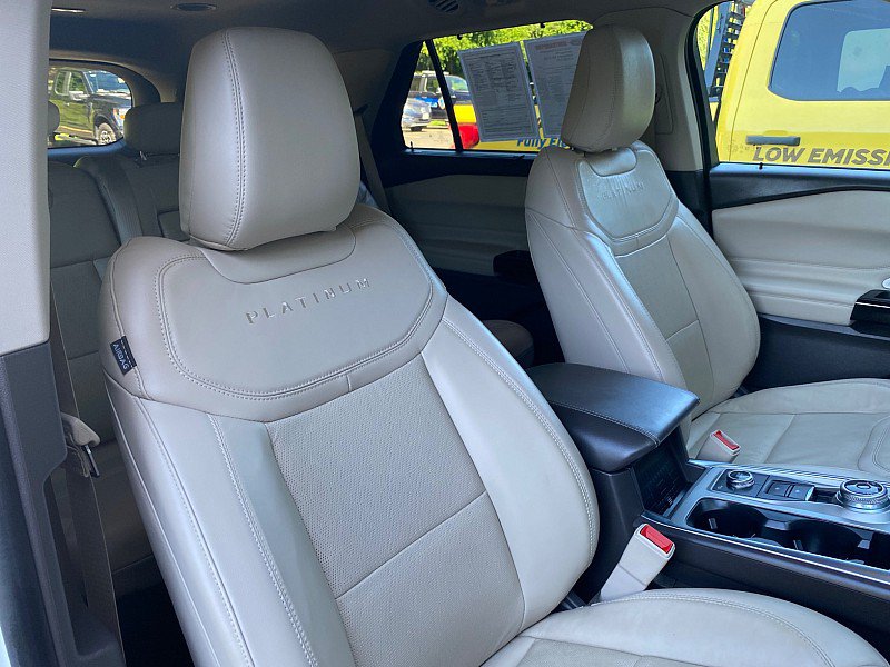 Certified 2023 Ford Explorer Platinum w/ Technology Package AWD/4WD image 30
