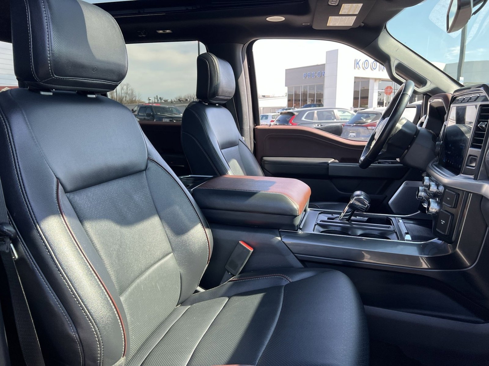 Certified 2022 Ford F150 Lariat w/ Equipment Group 502A High image 27