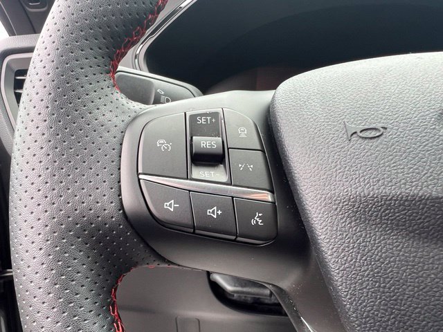 Certified 2024 Ford Escape ST-Line w/ Tech Pack #1 AWD/4WD image 9