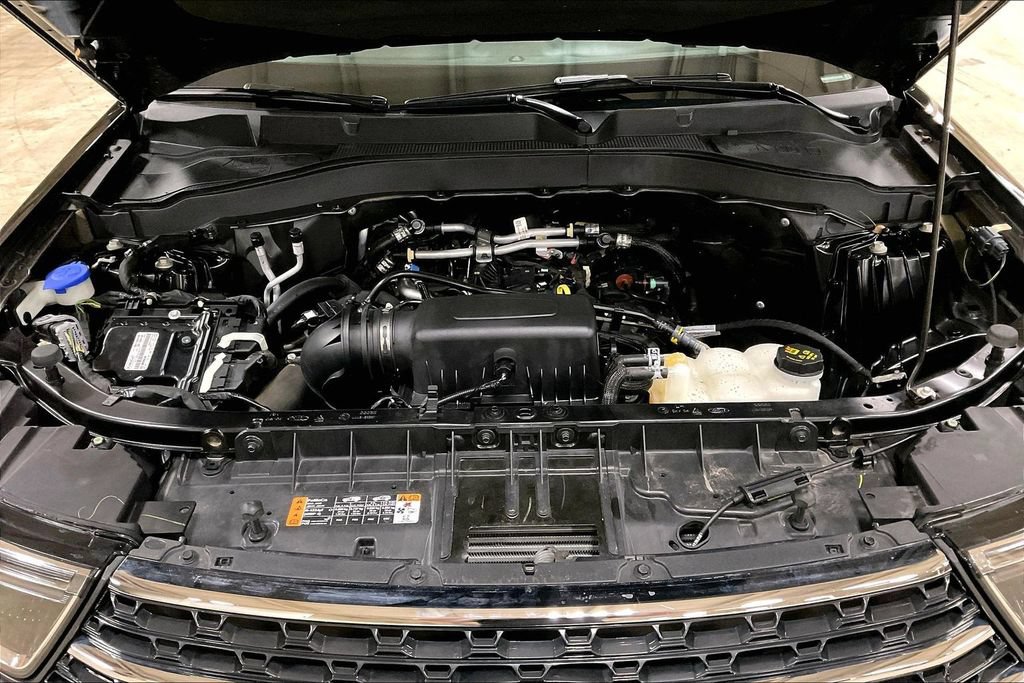 Certified 2023 Ford Explorer XLT w/ Equipment Group 202A AWD/4WD image 10