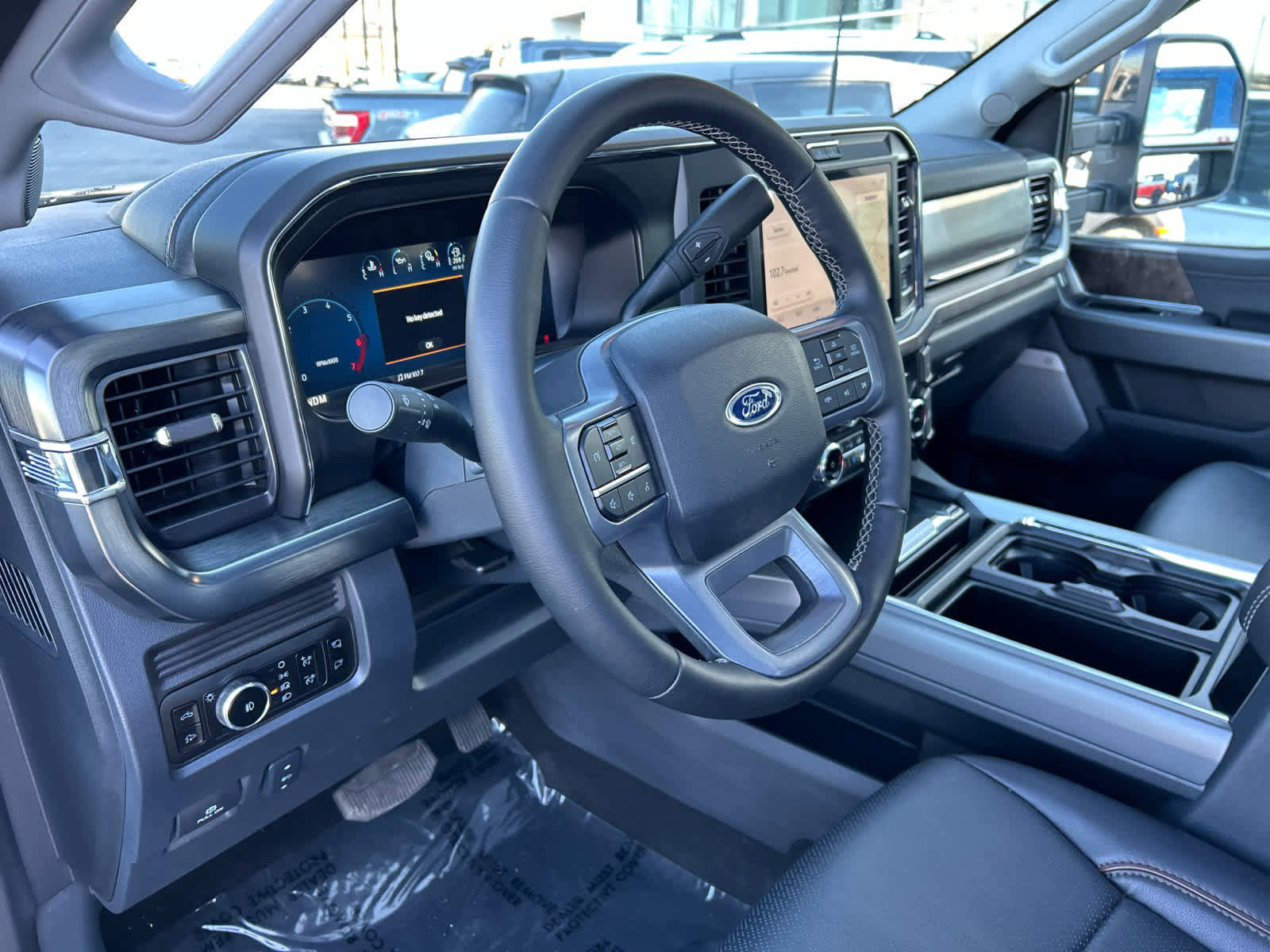 Certified 2025 Ford F450 Lariat w/ FX4 Off-Road Package image 28