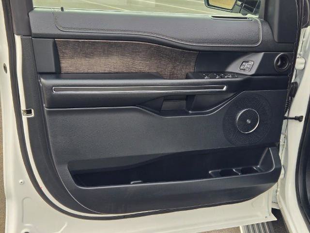 Certified 2021 Ford Expedition Max Limited image 24