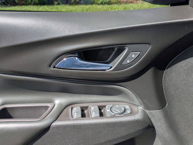 Used 2022 Chevrolet Equinox LT AWD/4WD image 12