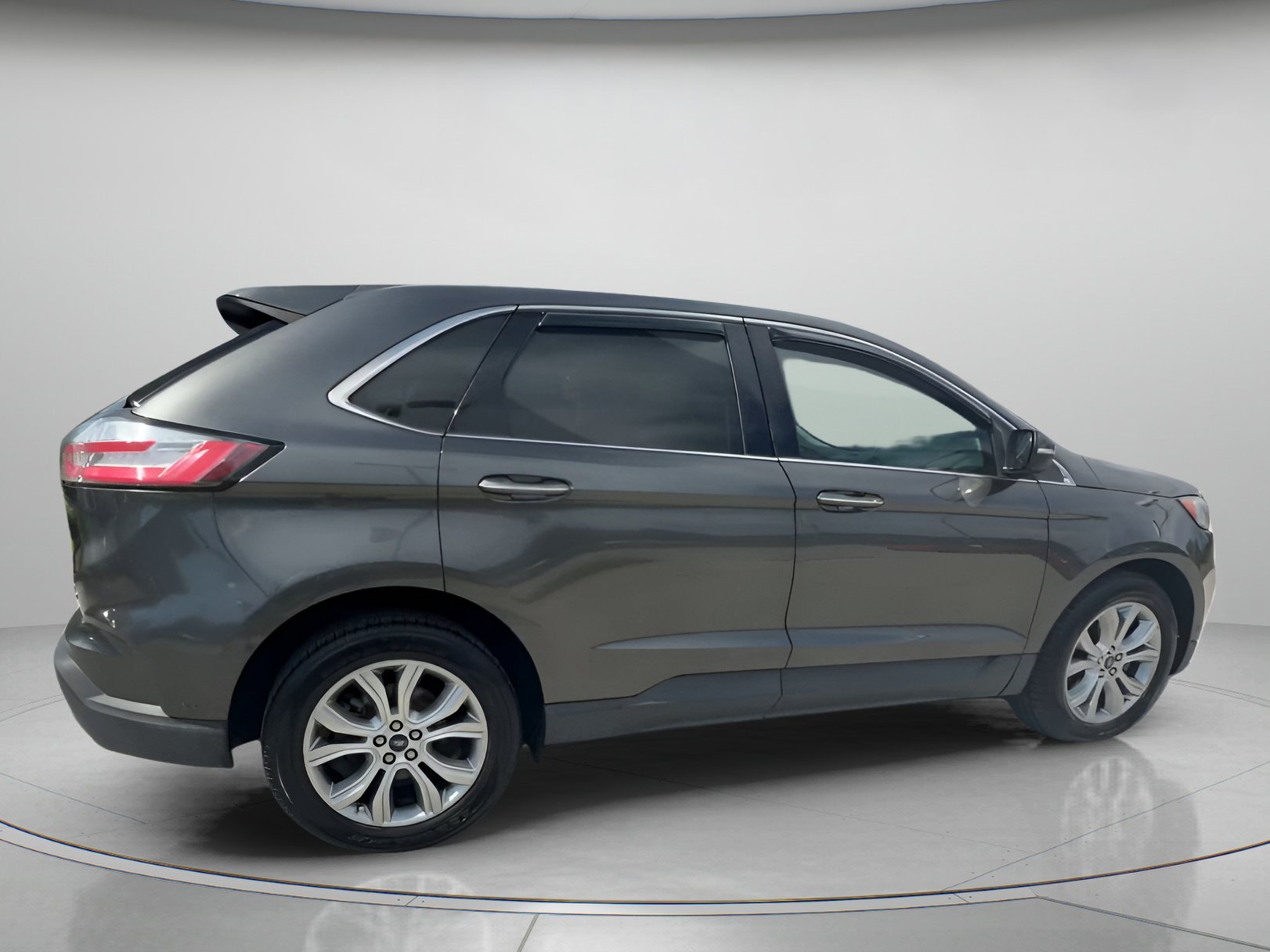 Certified 2019 Ford Edge Titanium w/ Equipment Group 301A FWD image 32