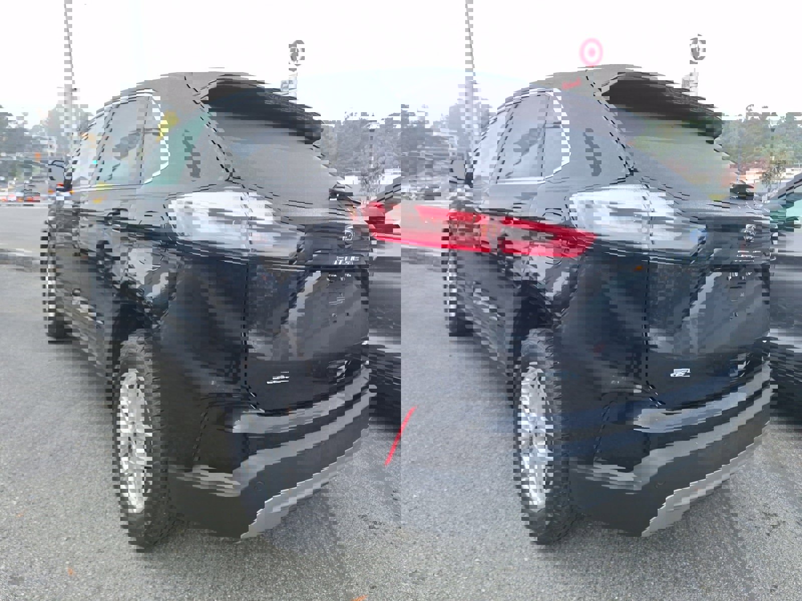 Certified 2024 Ford Edge SEL w/ Convenience Package image 4