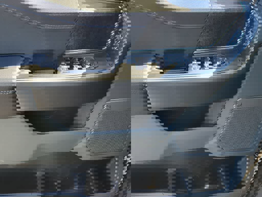 Certified 2025 Ford F150 Lightning Flash image 19