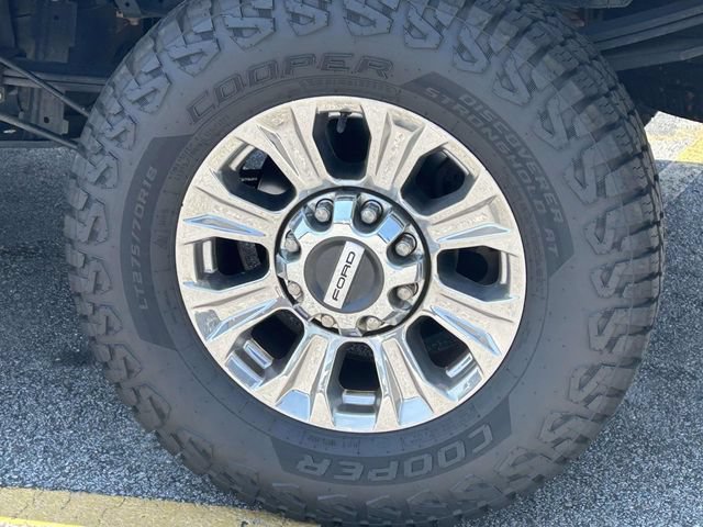 Certified 2017 Ford F250 XLT w/ XLT Premium Package AWD/4WD image 5