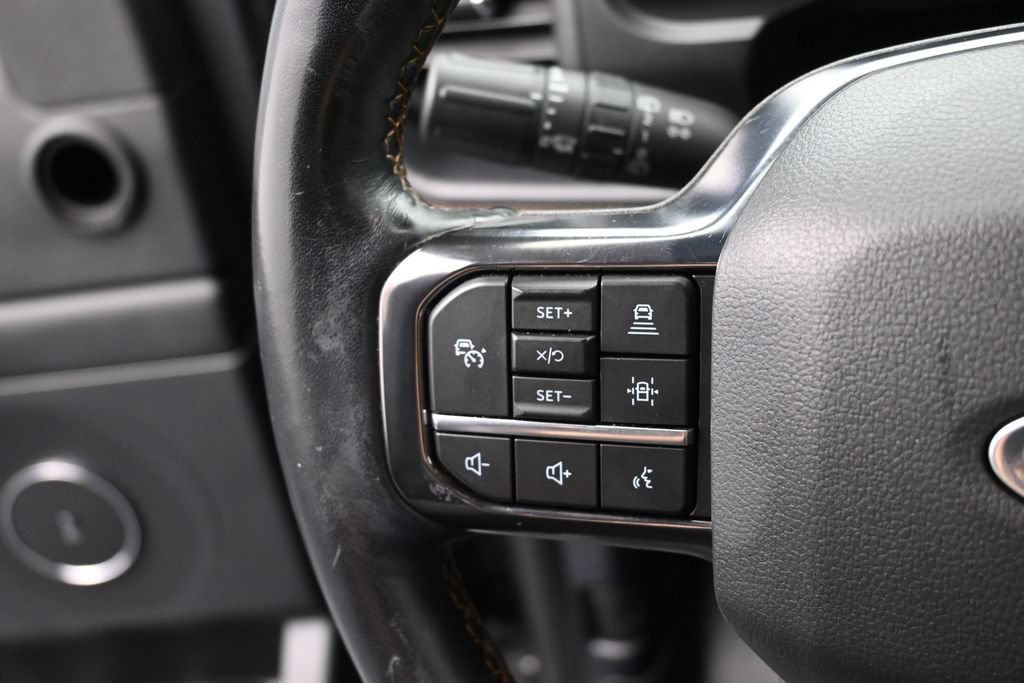 Certified 2022 Ford Expedition Platinum RWD image 3