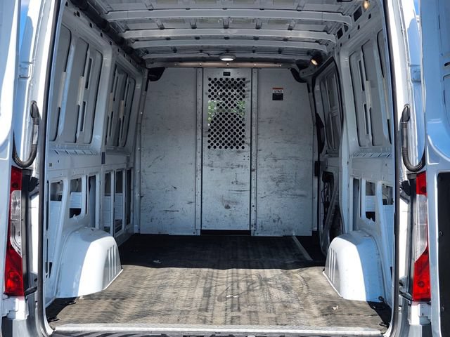 Used 2019 Mercedes-Benz Sprinter 144 image 25