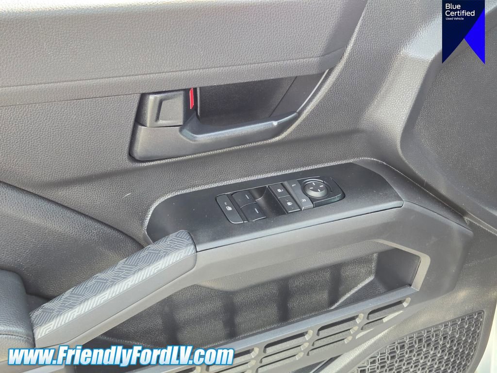 Used 2025 Toyota Tacoma SR AWD/4WD image 18