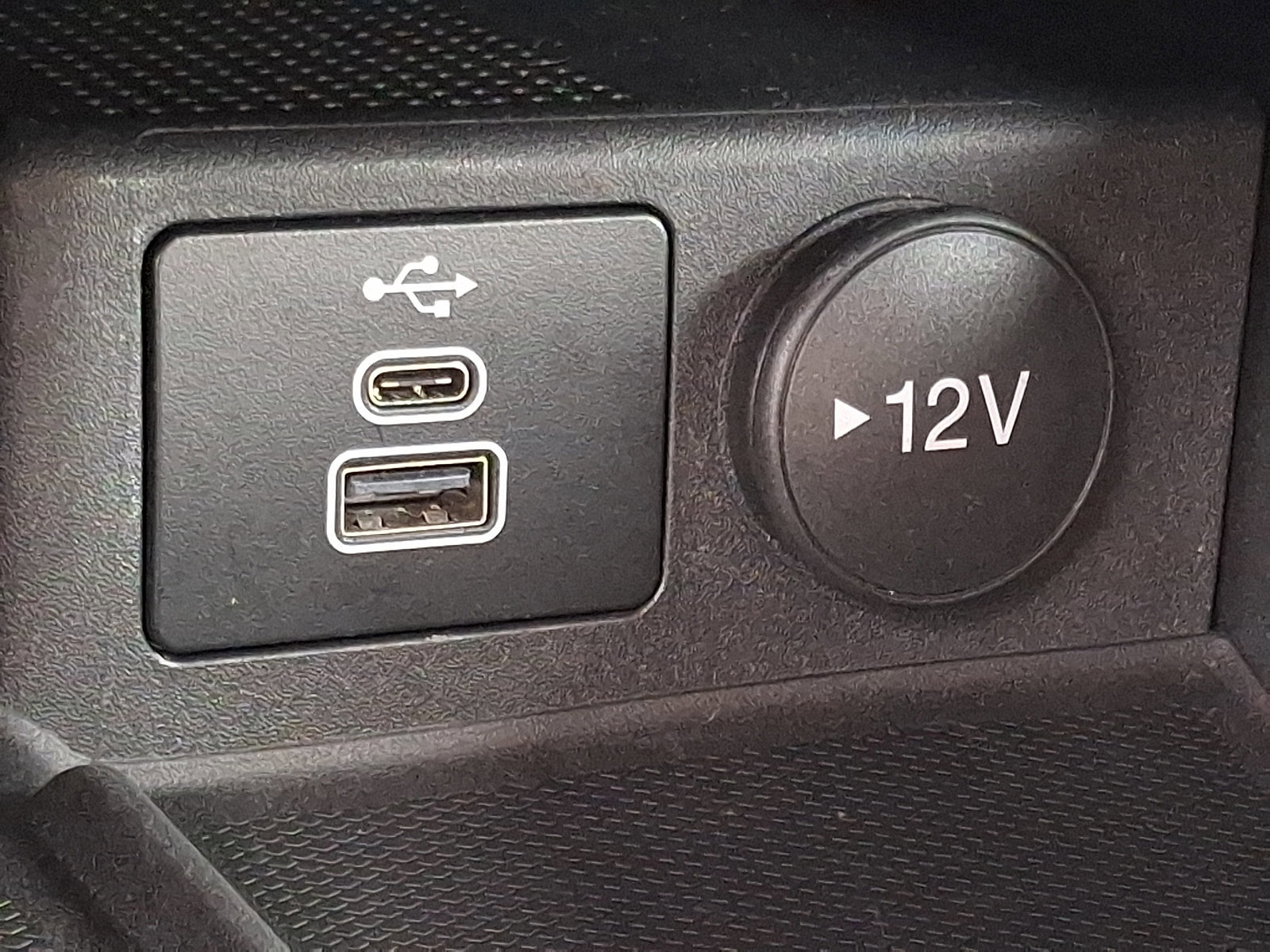 Certified 2024 Ford Escape Platinum image 24