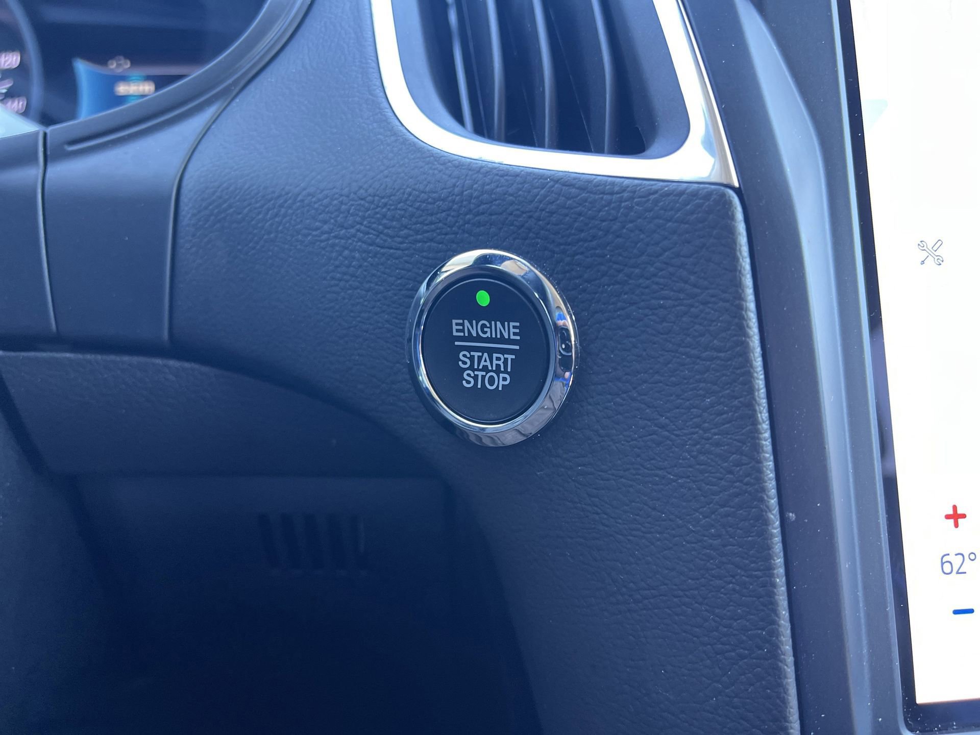 Certified 2022 Ford Edge Titanium w/ Equipment Group 301A image 12