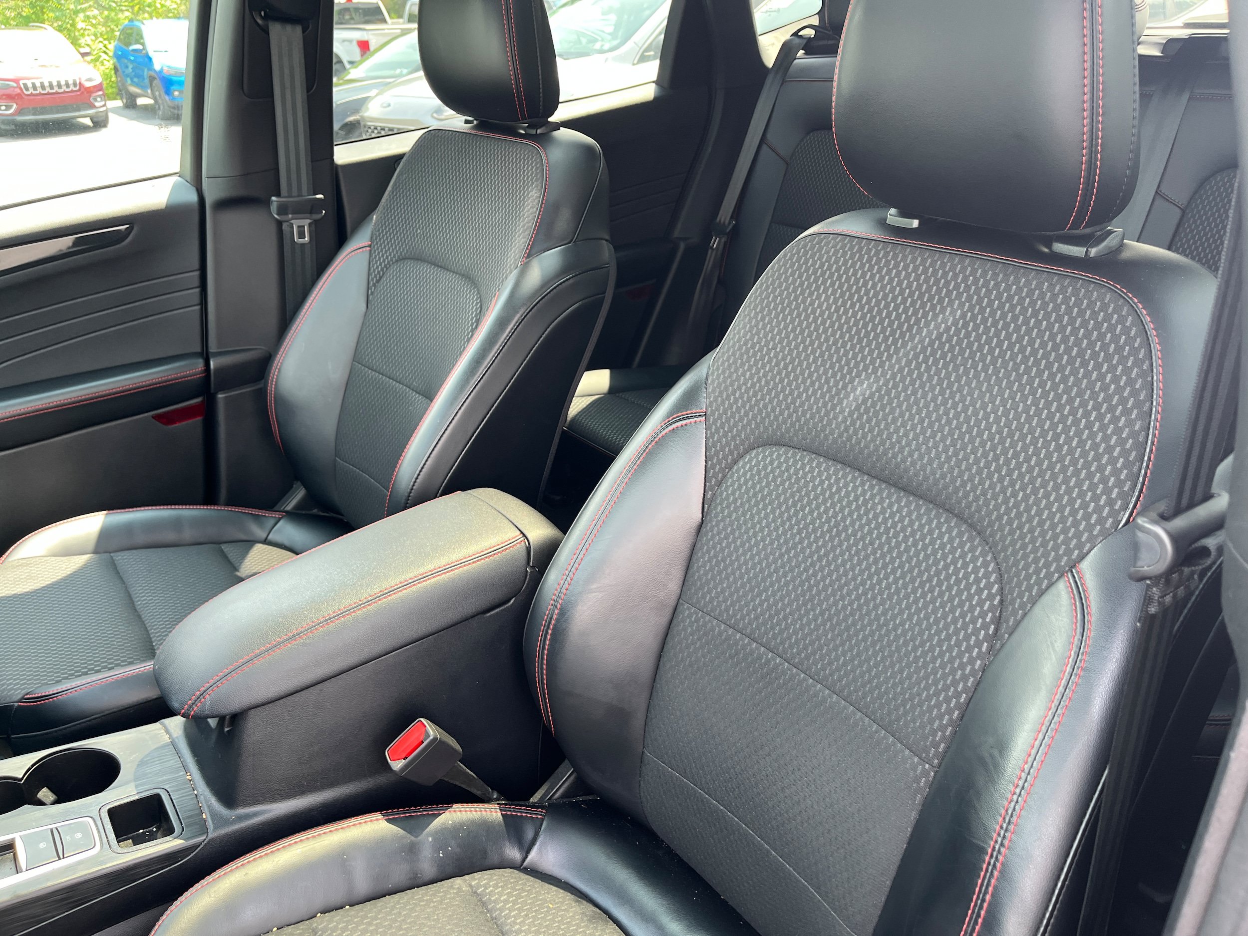 Certified 2023 Ford Escape ST-Line w/ Tech Pack #1 AWD/4WD image 9