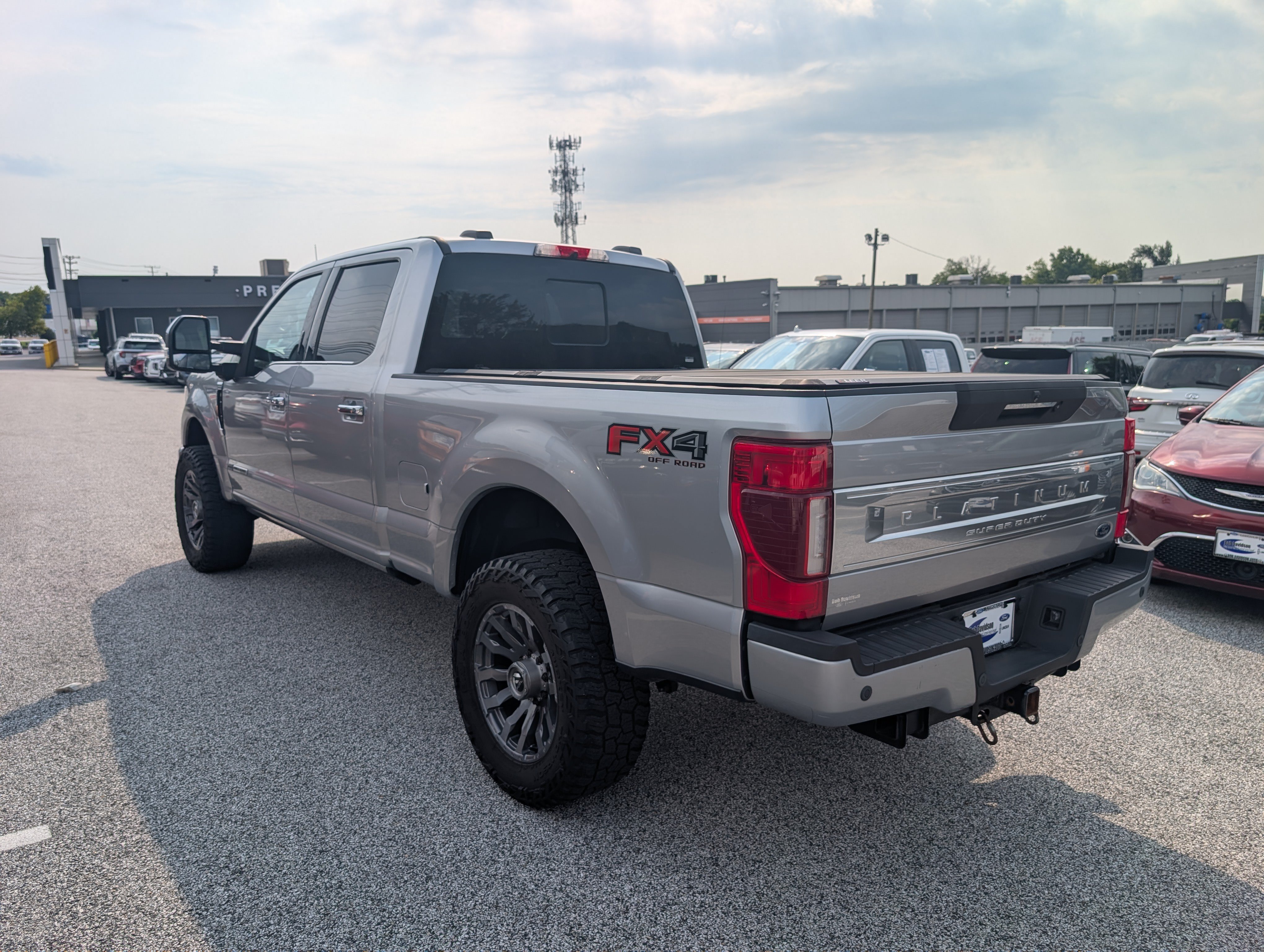 Certified 2021 Ford F250 Platinum w/ FX4 Off-Road Package AWD/4WD image 5