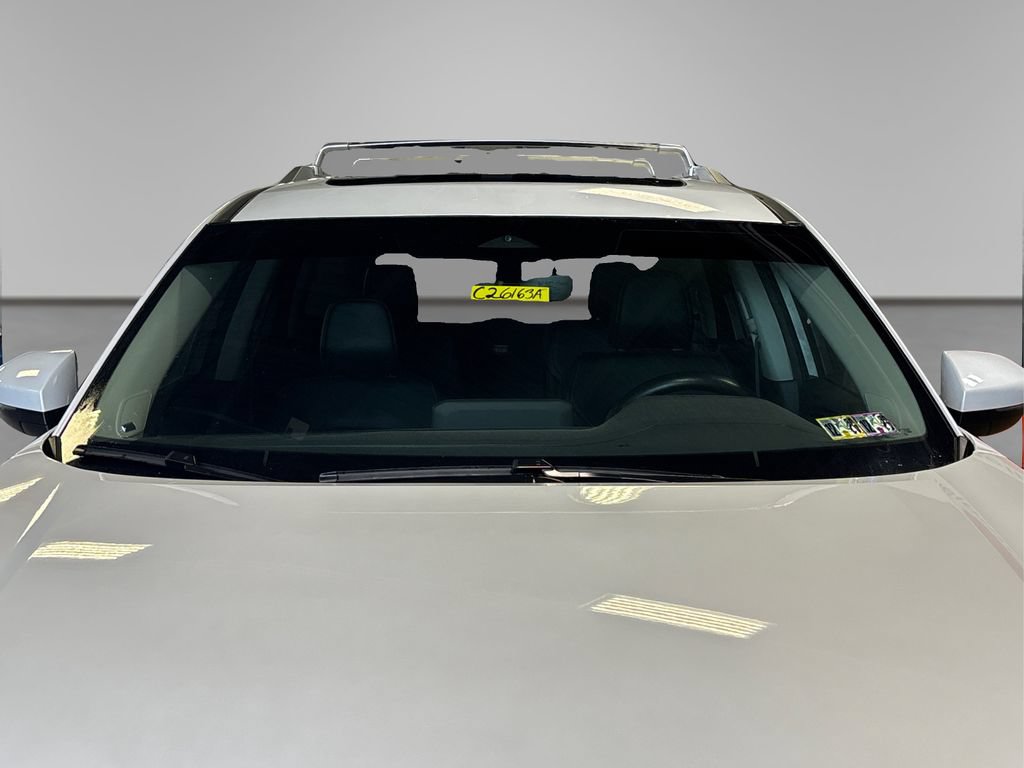 Used 2025 Nissan Pathfinder SL w/ SL Premium Package AWD/4WD image 16
