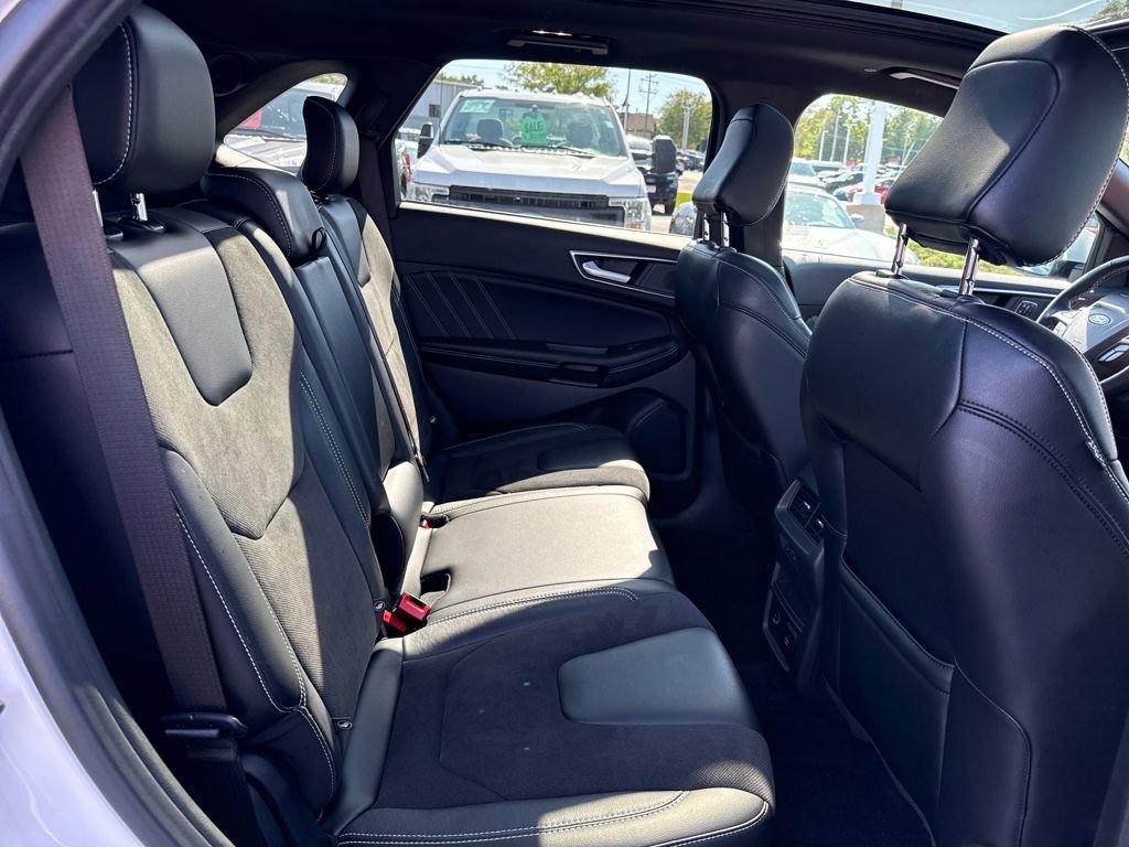 Certified 2022 Ford Edge ST w/ Equipment Group 401A image 12