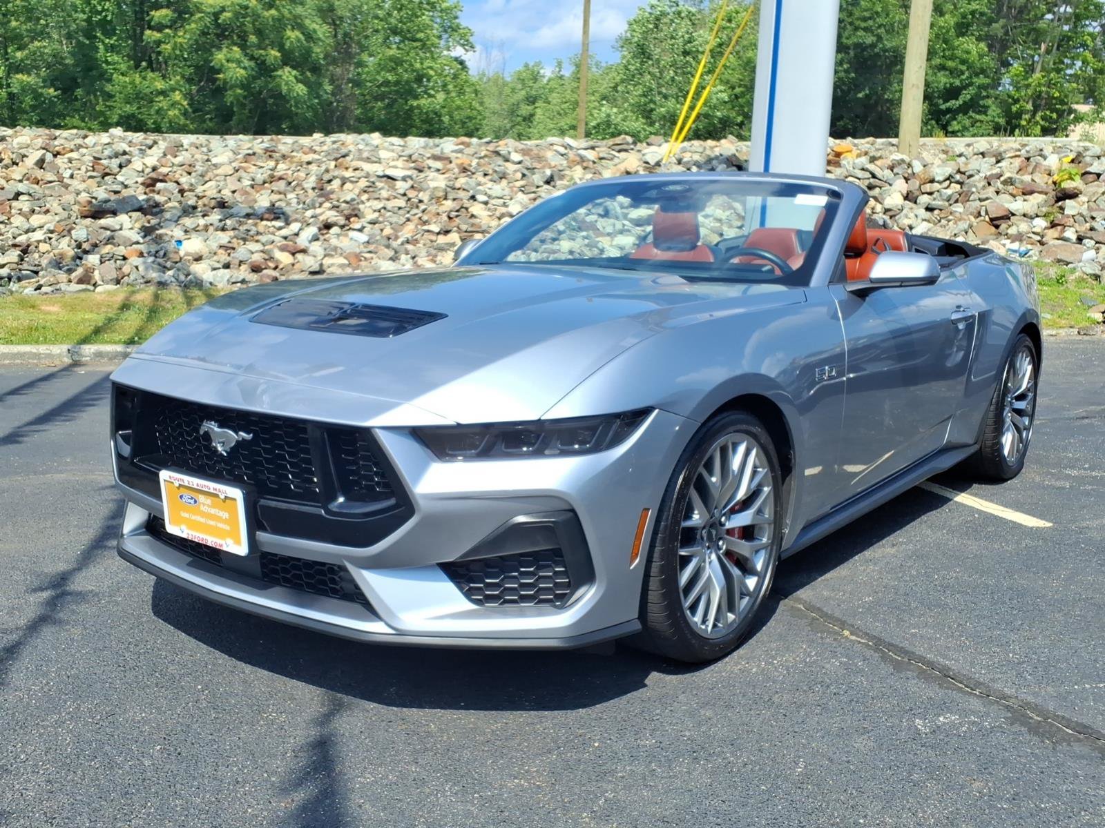 Certified 2025 Ford Mustang GT Premium RWD image 4