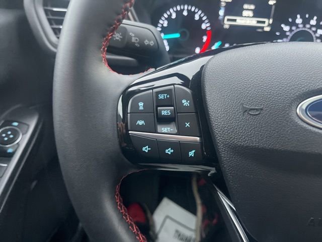 Certified 2022 Ford Escape SEL w/ SEL Stealth AWD Package image 33