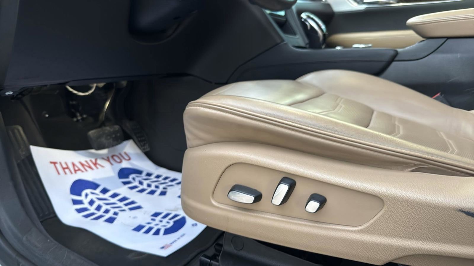 Used 2022 Cadillac XT6 Premium Luxury w/ Platinum Package image 9